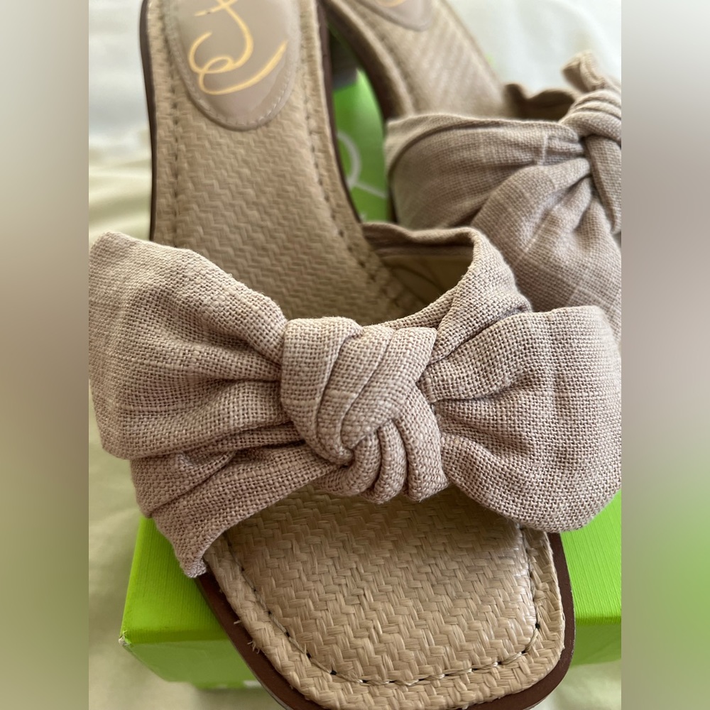 kitten heel sandal